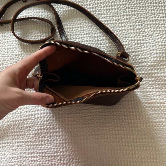 Genuine leather Crossbody purse - Picture 3 of 3